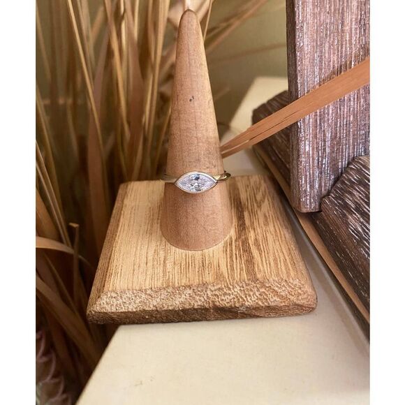 Brass and Rhodium Plated AAA Clear CZ Silver Ring Size 6,7,8,9 - Picture 1 of 9